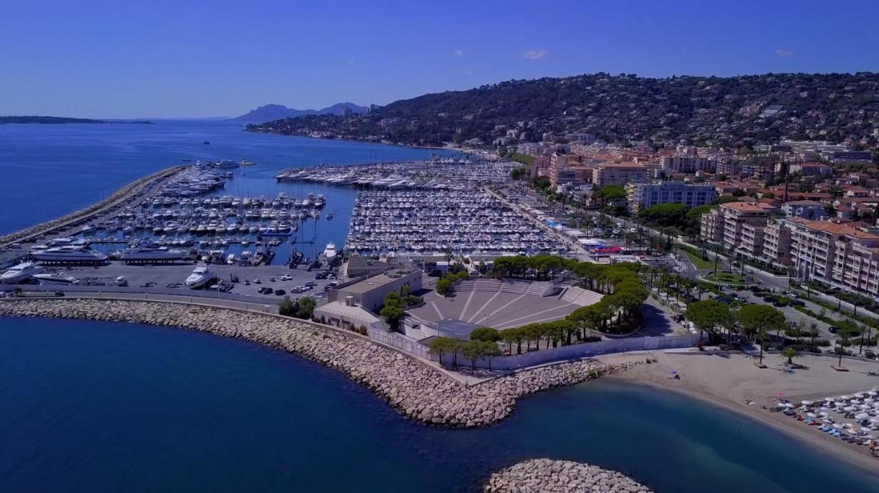Apt Golfe Juan - 5Min Des Plages - Parking Privee - Piscine Rooftop فالوريس المظهر الخارجي الصورة